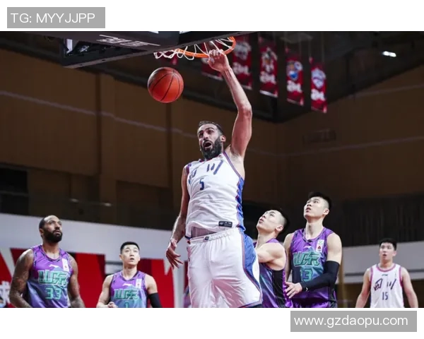 CBA精彩对决广东队力克上海队展现强大实力
