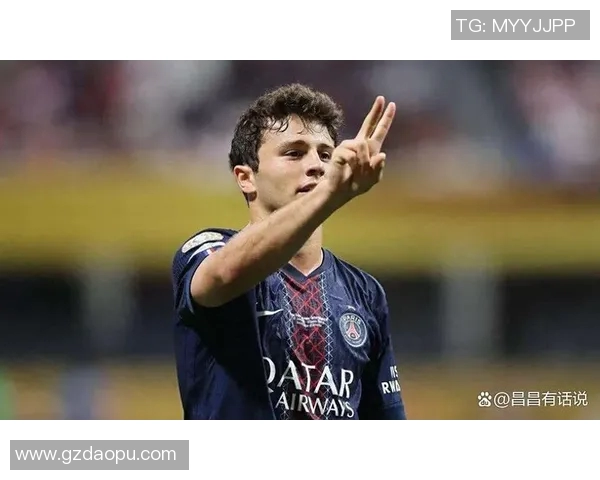 若昂内维斯的足球生涯与未来发展展望分析