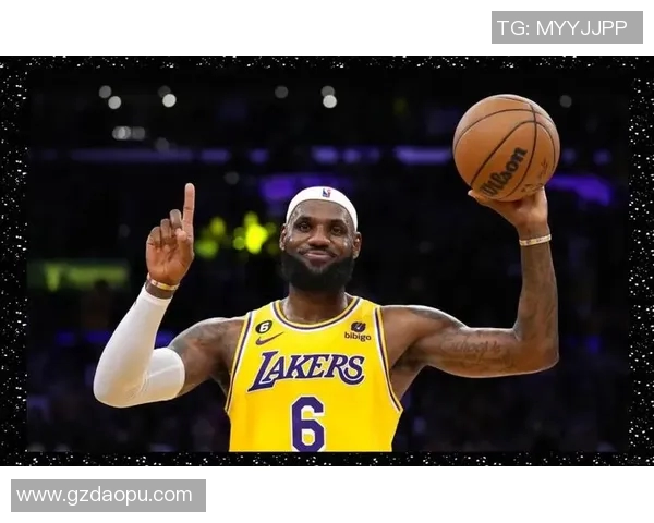 詹姆斯创历史新纪录成为首位达成4万分1万板1万助的球员