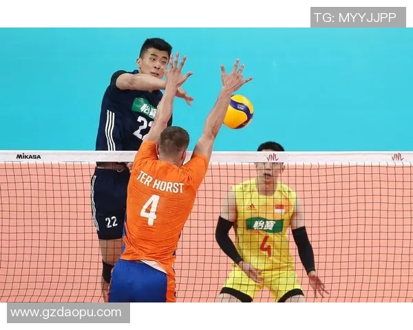 飓风队与亚自由队激战正酣比分胶着精彩瞬间回顾与分析