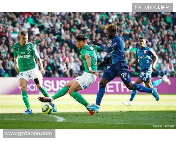 甘冈与顿克奎激战正酣谁能在这场较量中笑到最后