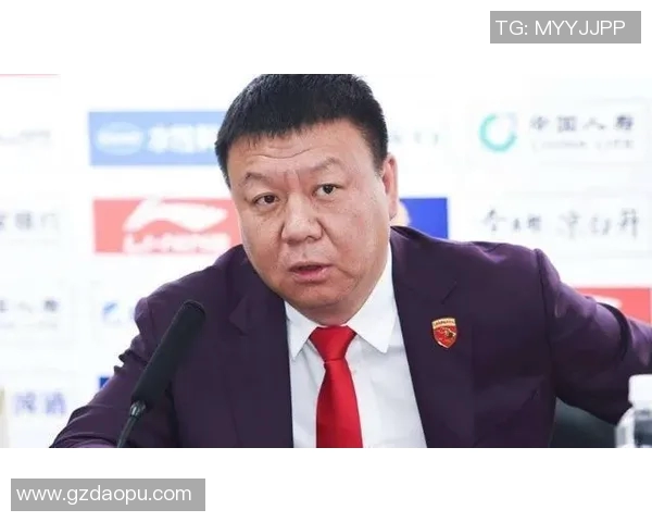 深度对话:探寻黄伟的篮球人生与成长之路