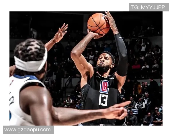 索尔美洲与独立FBC的激烈对决引发球迷热议与期待